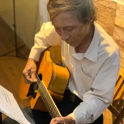 Hoạt động dạy guitar 5